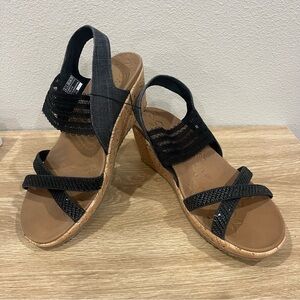 Skechers Beverlee Luxe Foam Wedge Sandals Denim Black Sz 9 Cork Look Heel EUC